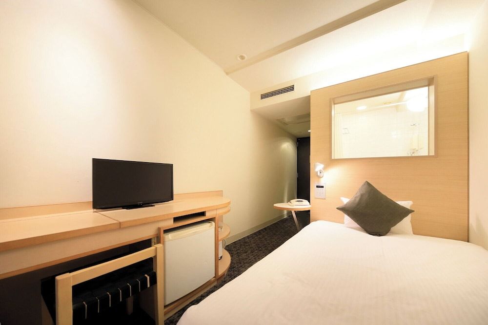 undefined Yaesu Terminal Hotel 9