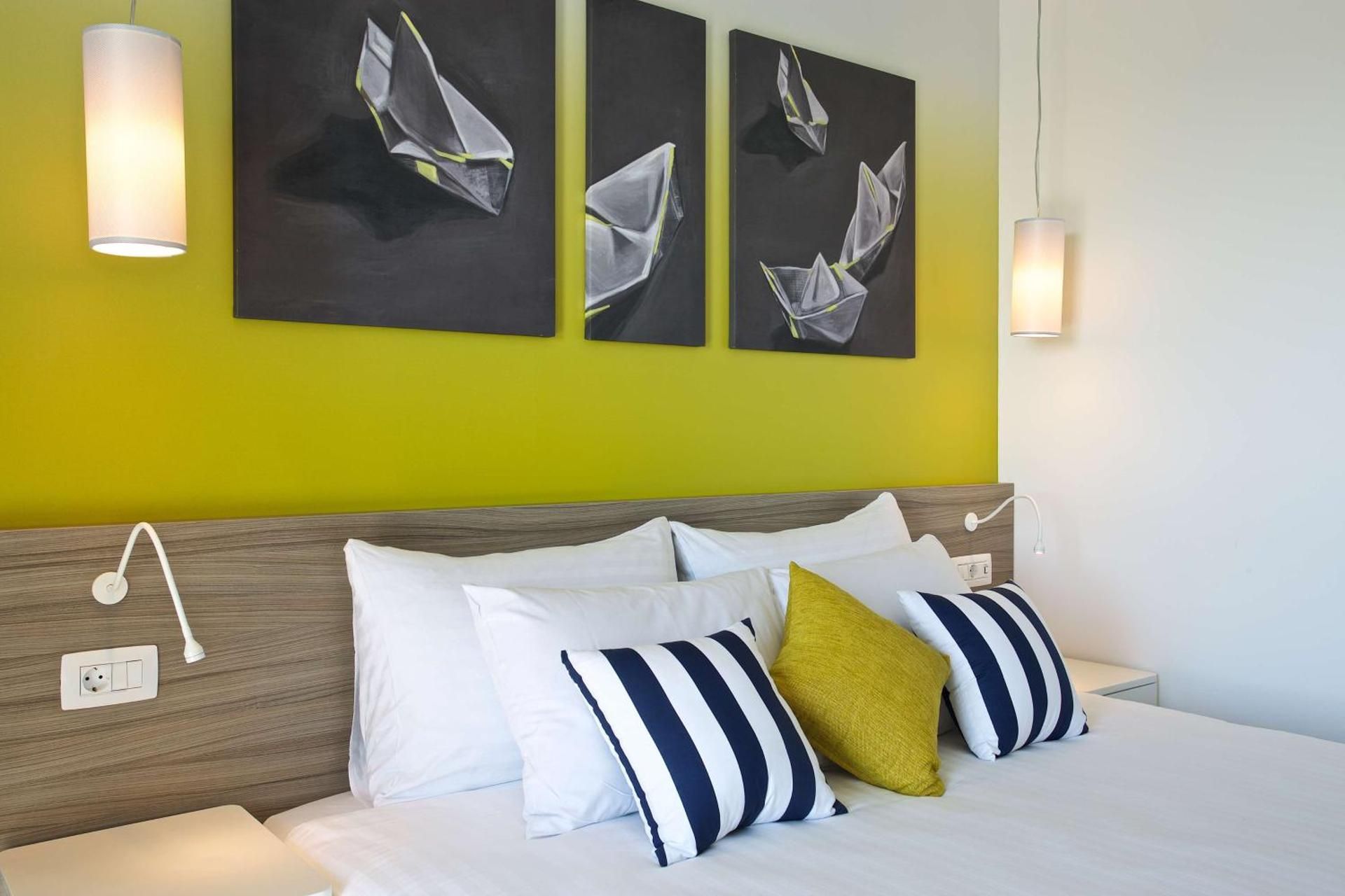 Deluxe Suite with Sea View
