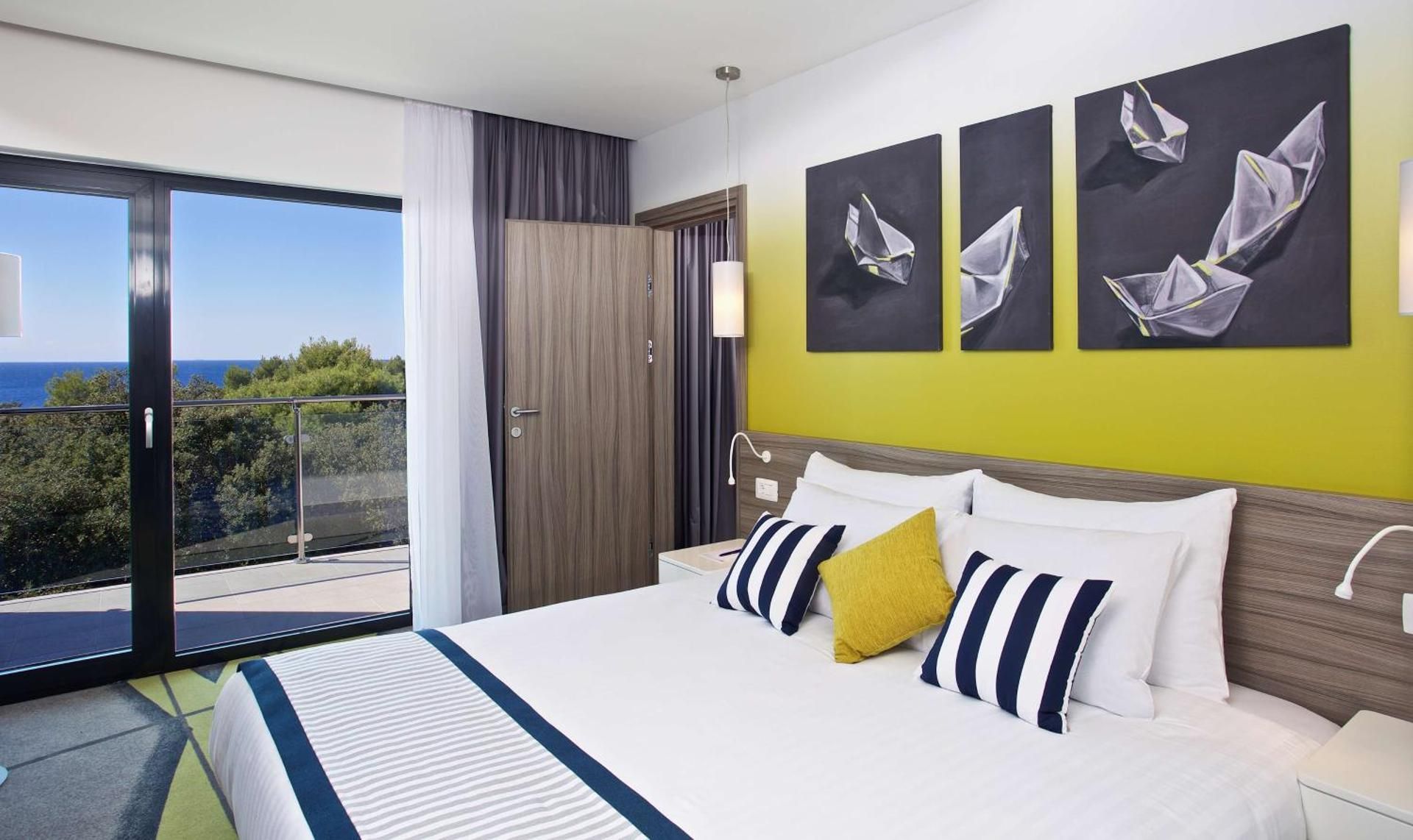 One Bedroom Suite with Balcony
