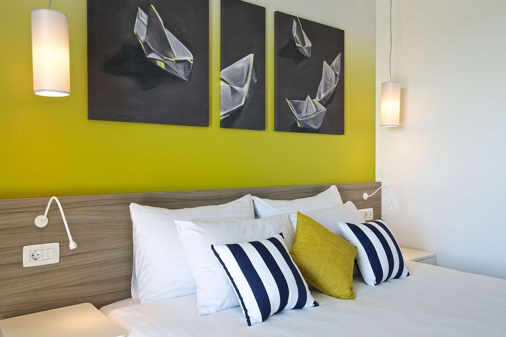 Suite, 2 Bedrooms, Sea View (Garden)