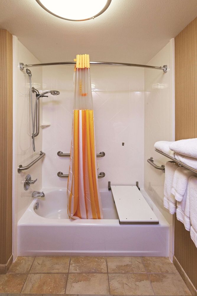 Room, 1 King Bed, Accessible, Non Smoking (Mobility Accessible)