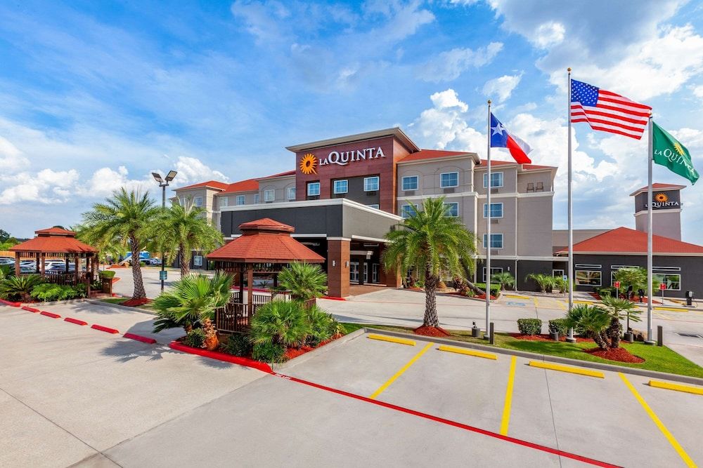 undefined La Quinta Inn & Suites by Wyndham Houston Channelview 3