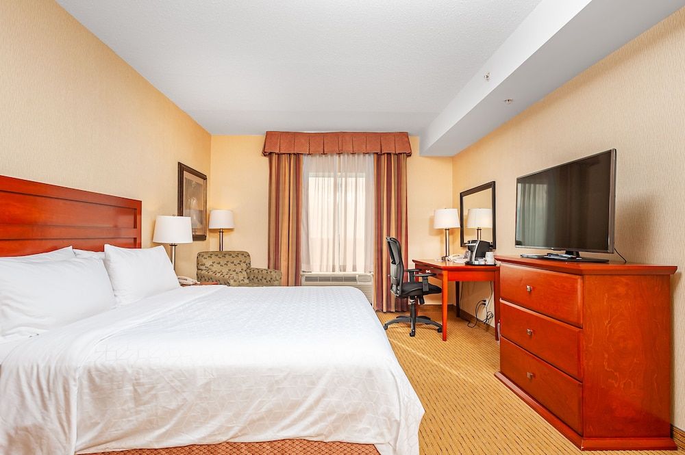 Standard Room, 1 King Bed