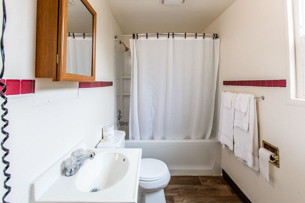 Autzen Inn Single Room, 1 Double Bed, Smoking 10