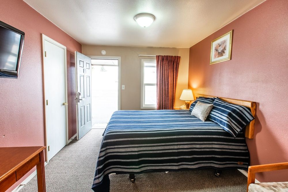 Autzen Inn Single Room, 1 Queen Bed, Non Smoking 9