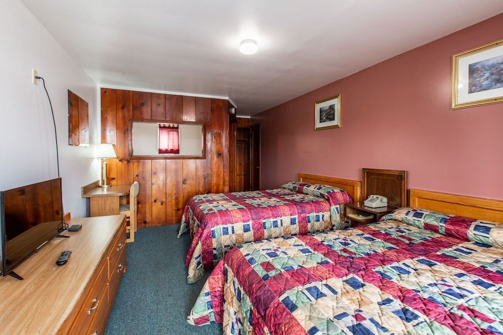 Autzen Inn Room, 2 Double Beds, Non Smoking 6