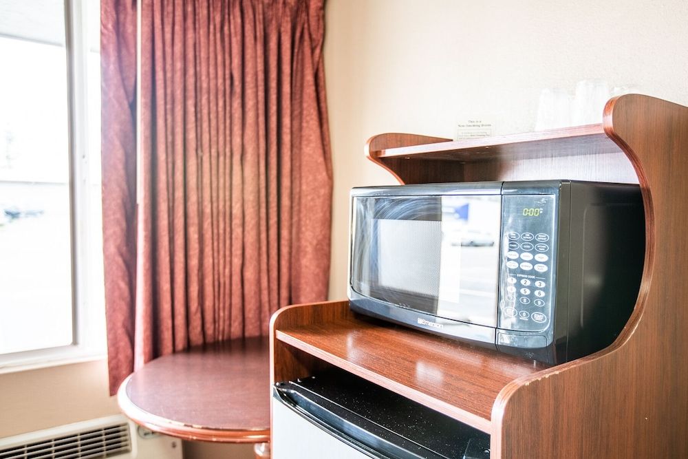 Autzen Inn Room, 2 Double Beds, Non Smoking 8