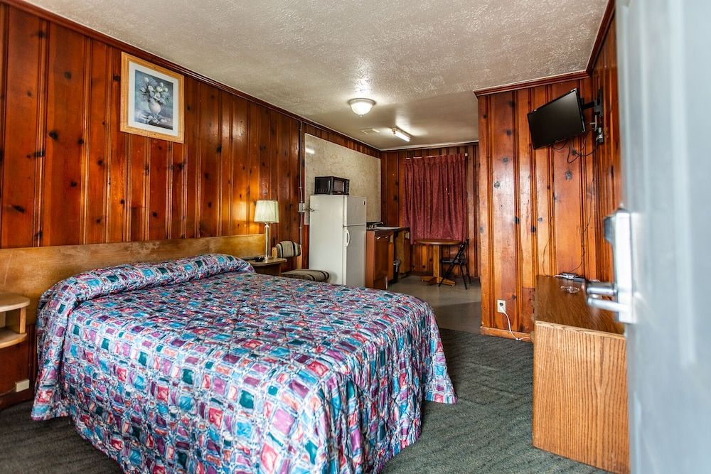 Autzen Inn Single Room, 1 Double Bed, Smoking 2