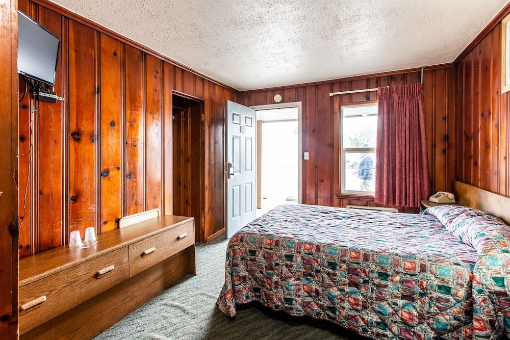 Autzen Inn Single Room, 1 Double Bed, Smoking 5