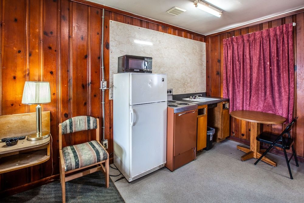 Autzen Inn Single Room, 1 Double Bed, Smoking 11