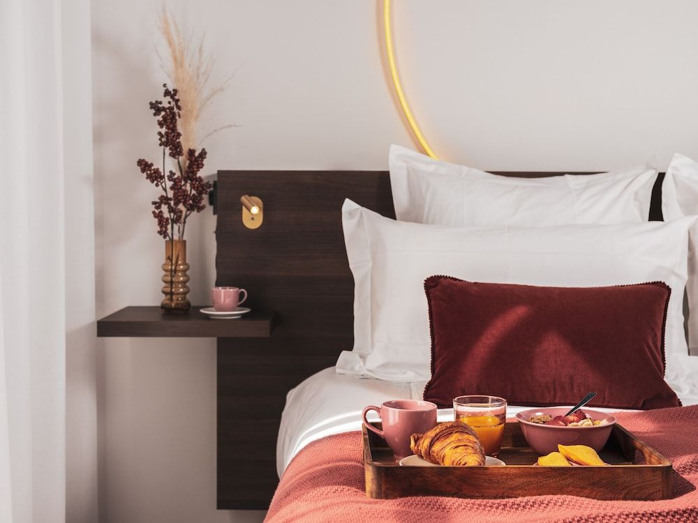 Seven Hotel Paris Classic Room 2