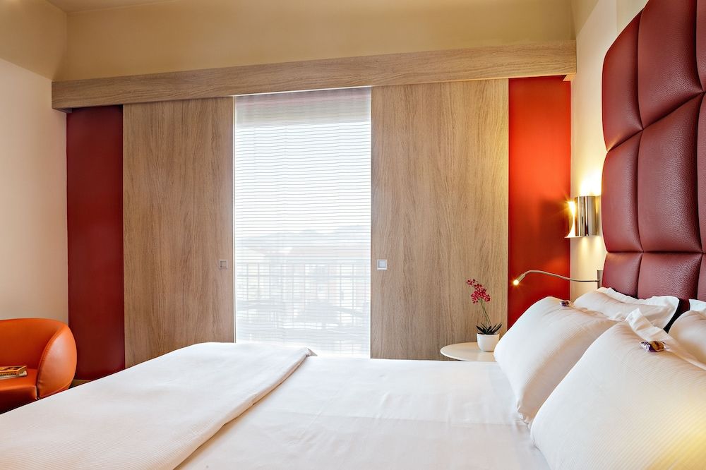 Jazz Hotel Standard Triple Room 2