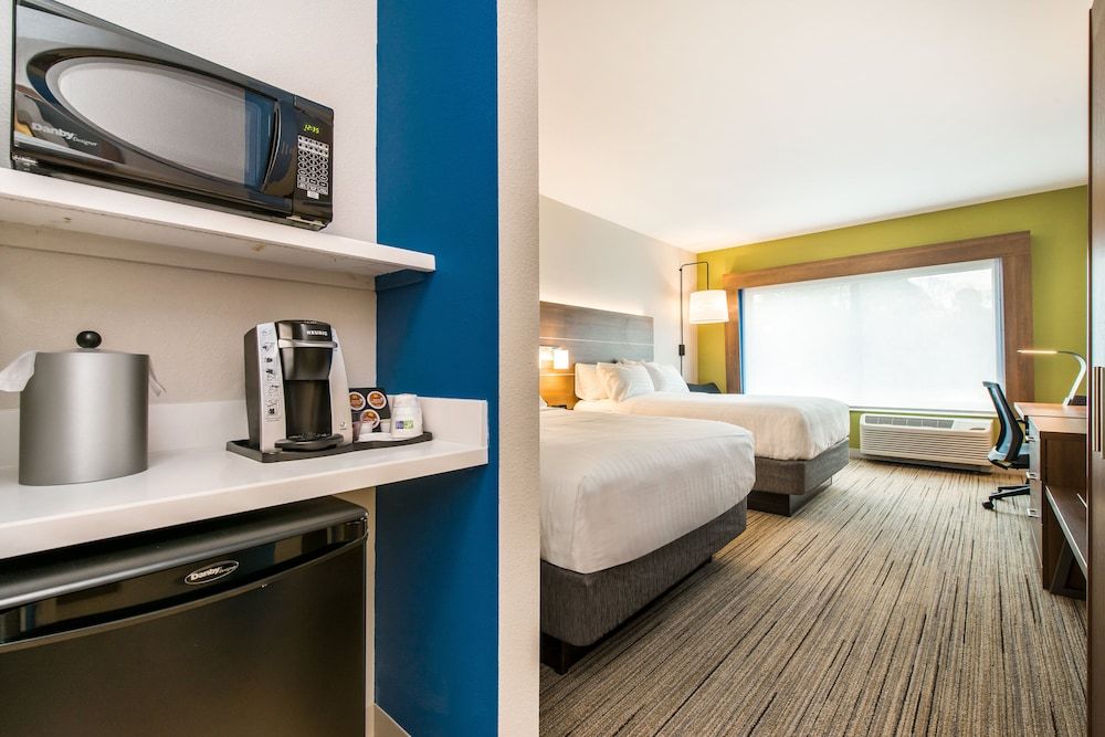 Standard Room, 2 Queen Beds, Accessible (Communication, Accessible Tub)