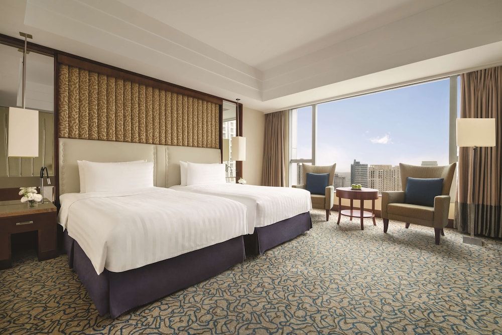 Shangri-La Ningbo Deluxe Room 8