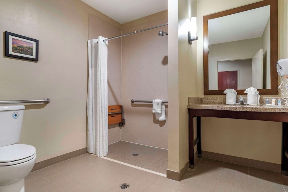 Suite, Multiple Beds, Accessible, Non Smoking