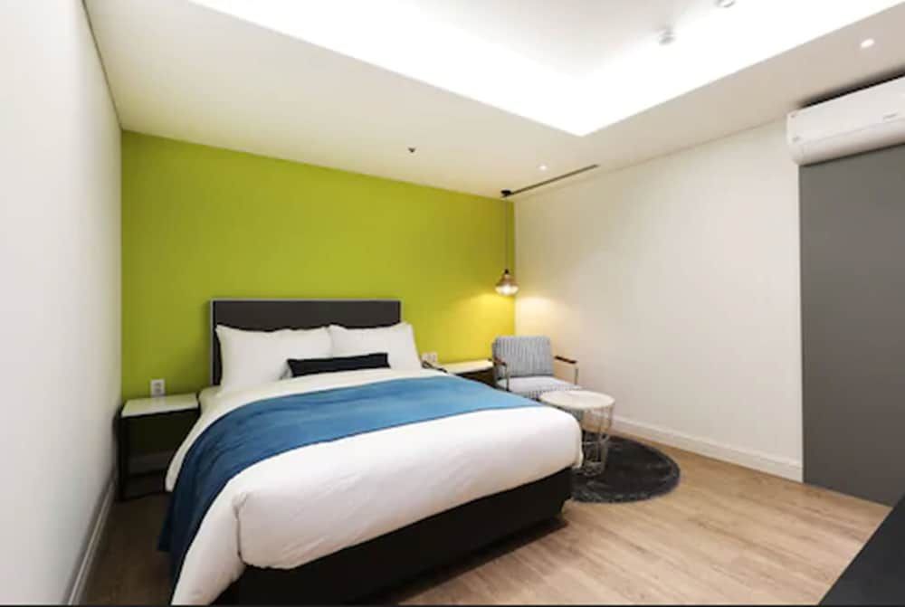 undefined Hotel Elleinn