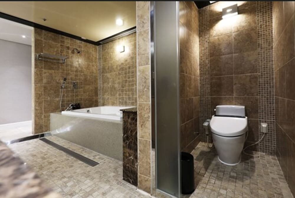 Hotel Elleinn Deluxe Twin Room 5