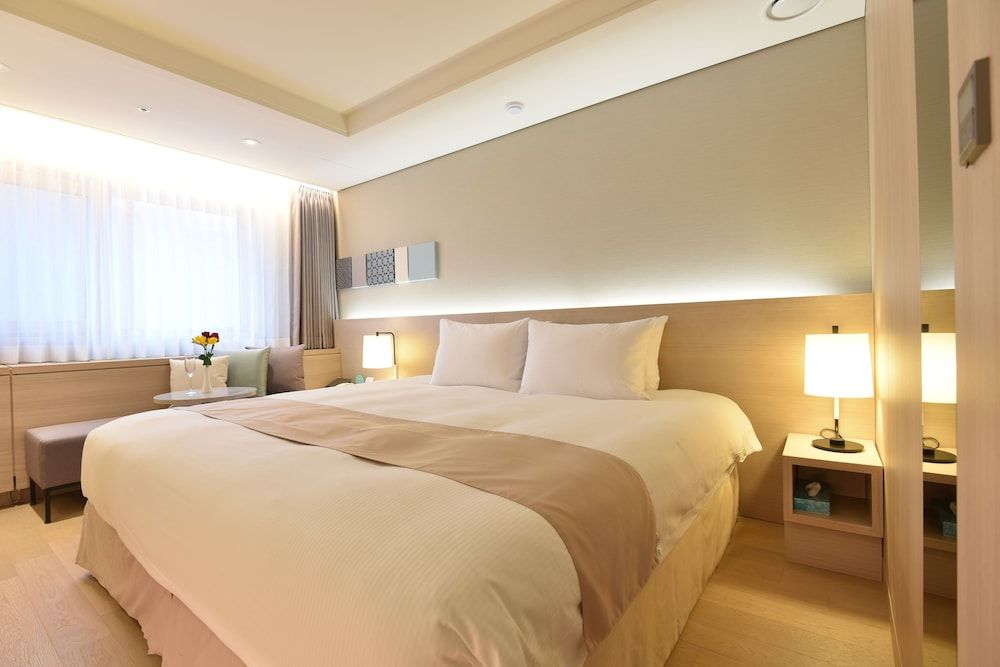 Pacific Hotel Standard Double Room 5