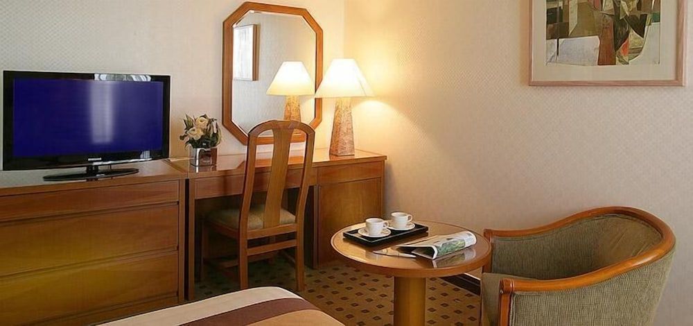 undefined Hotel Paragon 9