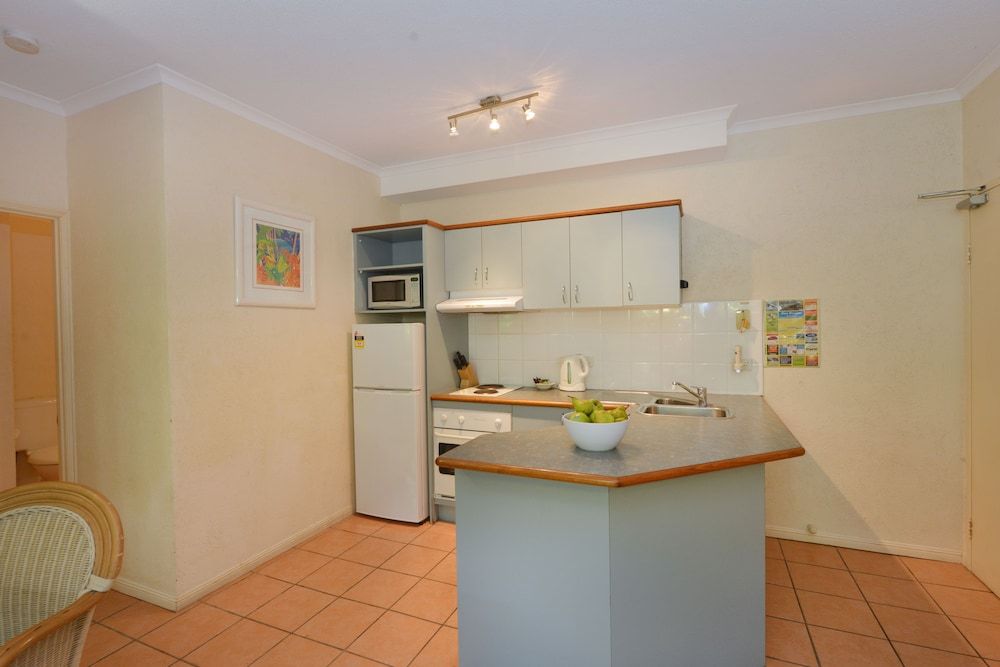 Seascape Holidays - Tropic Sands Basic Apartment, 1 Bedroom 3