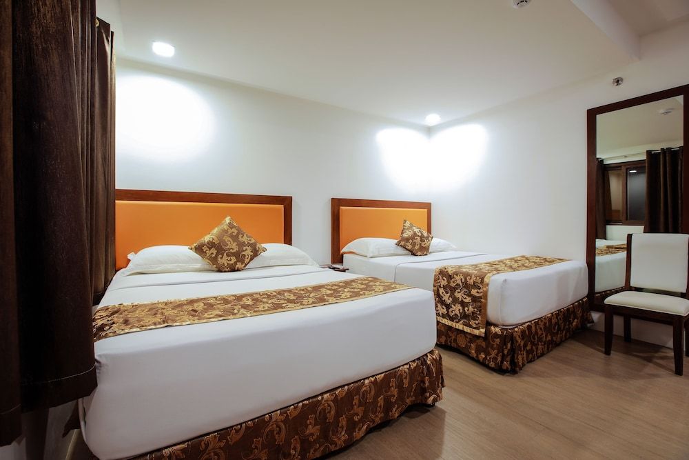 Paradise Garden Hotel and Convention Boracay Powered by ASTON Deluxe Room 2