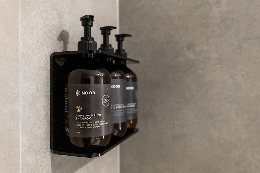 Strahan Village Harbour View Room 7