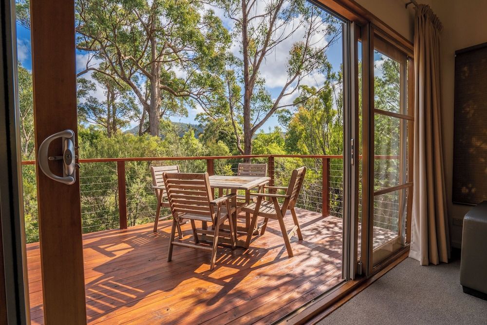 Stewarts Bay Lodge Chalet, 1 Bedroom, Garden View 3