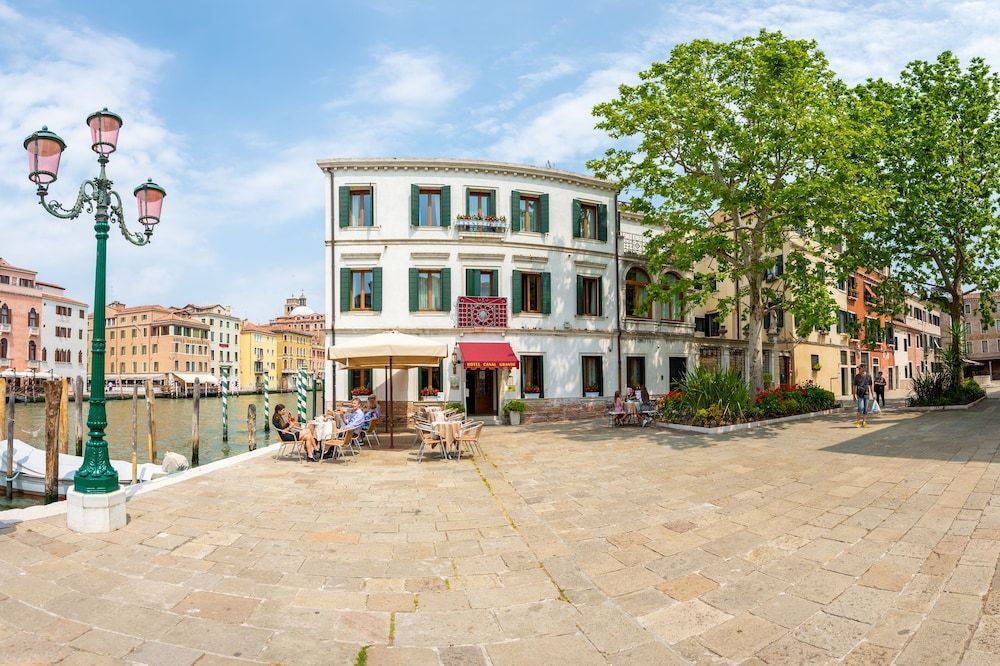 undefined Hotel Canal Grande 5