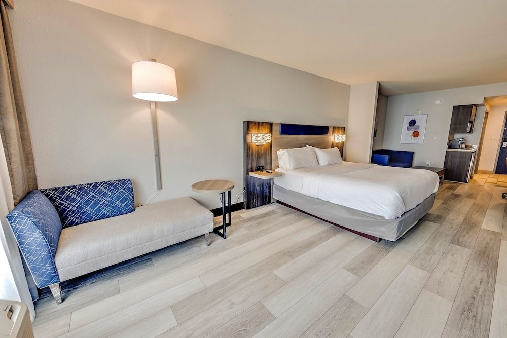 undefined Holiday Inn Express Hotel & Suites Columbus Univ Area - Osu by IHG 8