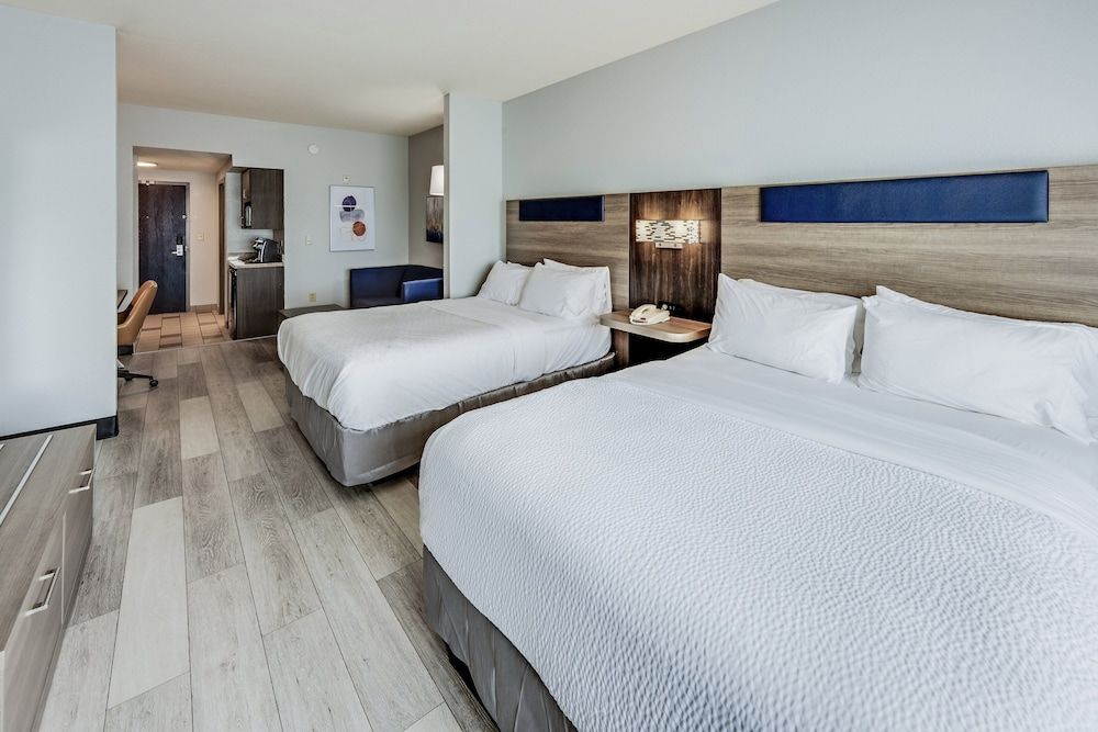 undefined Holiday Inn Express Hotel & Suites Columbus Univ Area - Osu by IHG