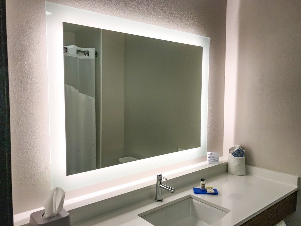 Standard Room, 2 Queen Beds, Accessible (Roll-In Shower)
