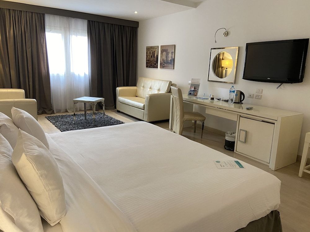 Barceló Cairo Pyramids Deluxe Room 3