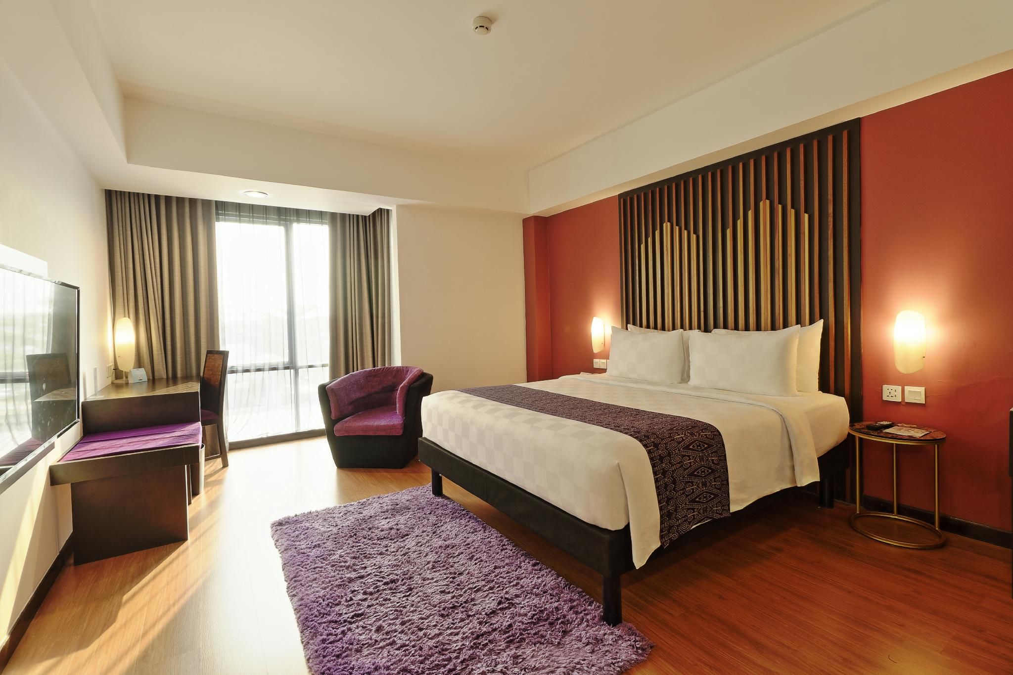 Deluxe King Room