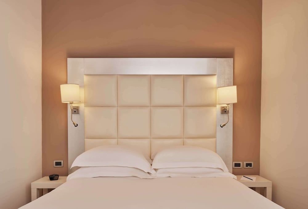 Palazzo Caracciolo Naples Room, 1 Queen Bed 5