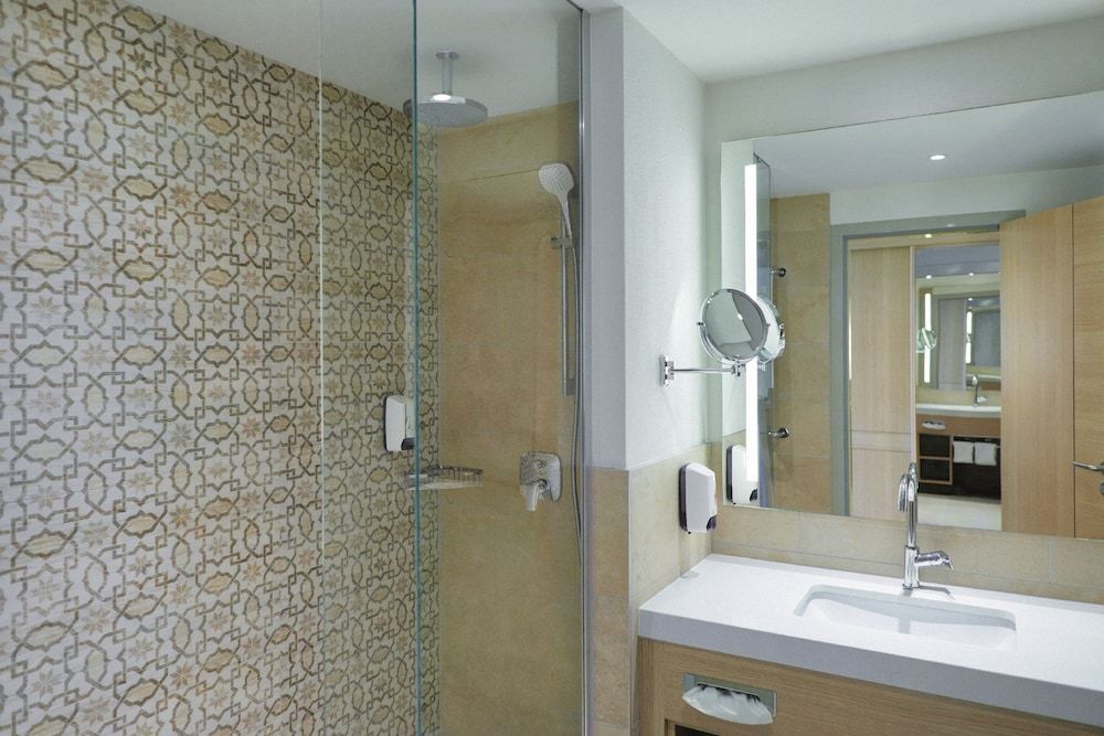 TUI BLUE Palm Garden Family Room 5