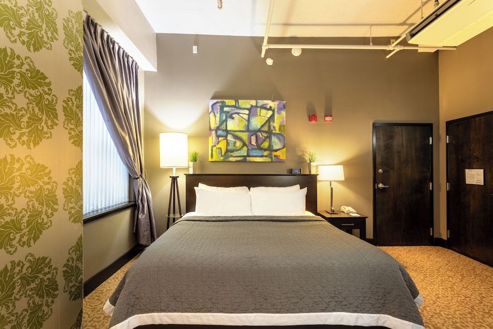 The Giacomo, an Ascend Collection Hotel Room, 1 King Bed, Accessible, Non Smoking 2