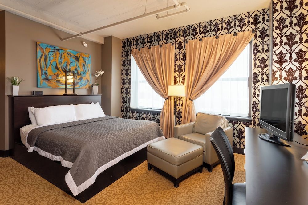 The Giacomo, an Ascend Collection Hotel Room, 1 King Bed, Accessible, Non Smoking