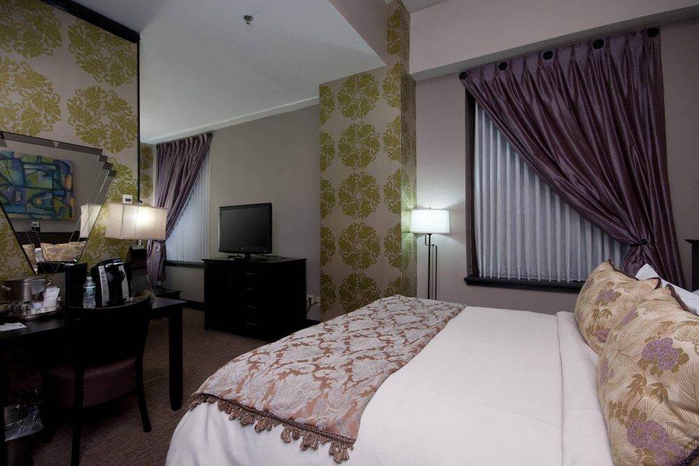 The Giacomo, an Ascend Collection Hotel Room, 1 King Bed, Accessible, Non Smoking 3