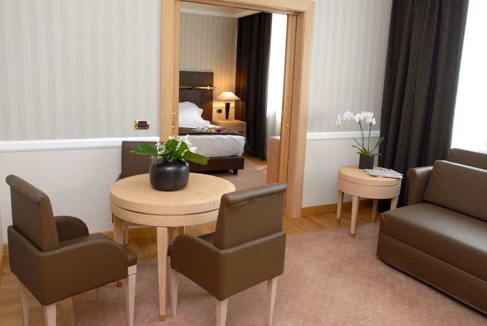 Grand Hotel Duca di Mantova Superior Double Room with Single Beds 7