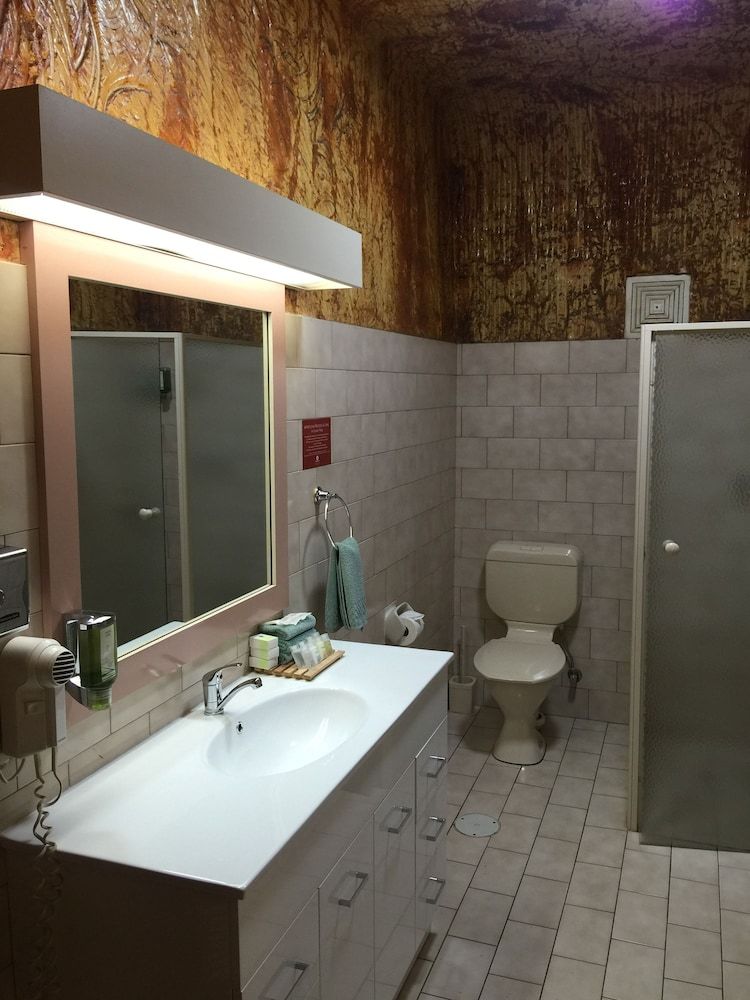 Desert Cave Hotel Underground Room 25