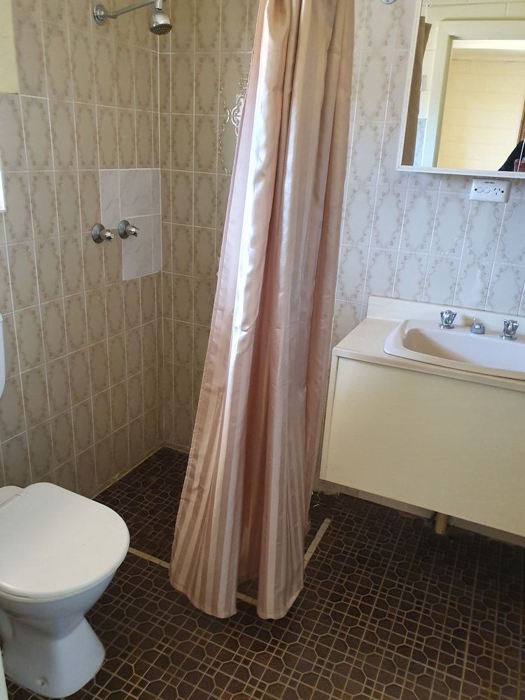 Opal Inn Hotel Motel Basic Double or Twin Room 5