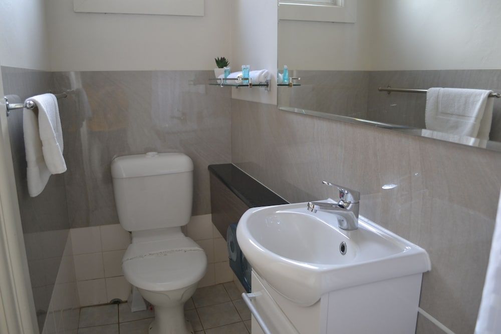 Hobart Tower Motel Budget Double Room 3