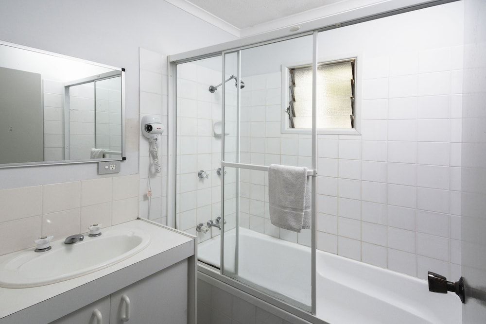 The Beach Motel Hervey Bay Apartment, 2 Bedrooms (Sleeps 4) 6