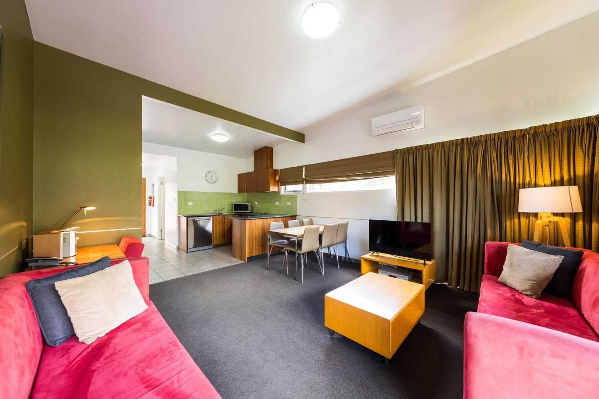 1 Bedroom Apartment