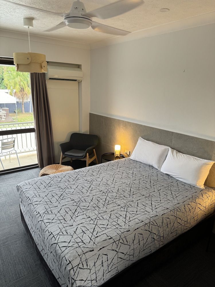Longreach Motor Inn Executive Room (Newly Renovated)