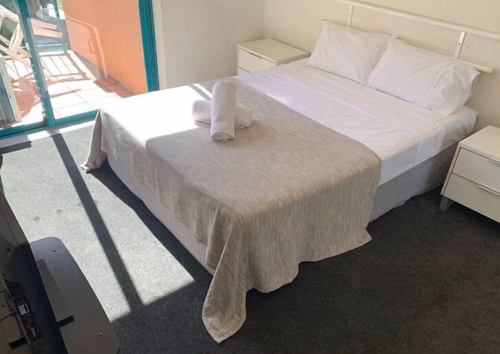 Aruba Surf Resort Studio (High Floor ) 2