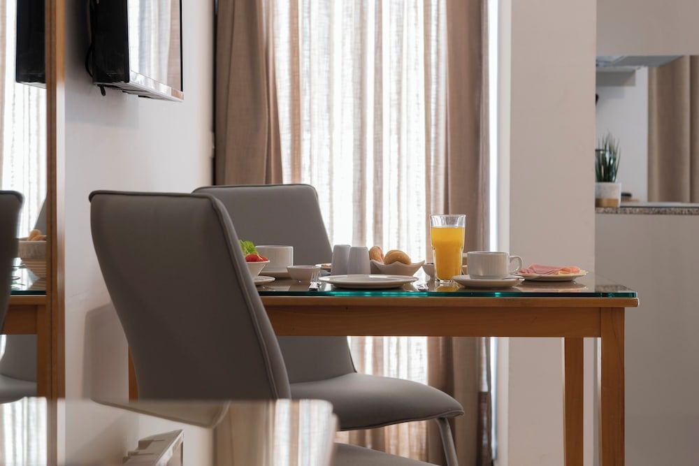 Plaza Regency Hotels Family Room (Sea Front) 11