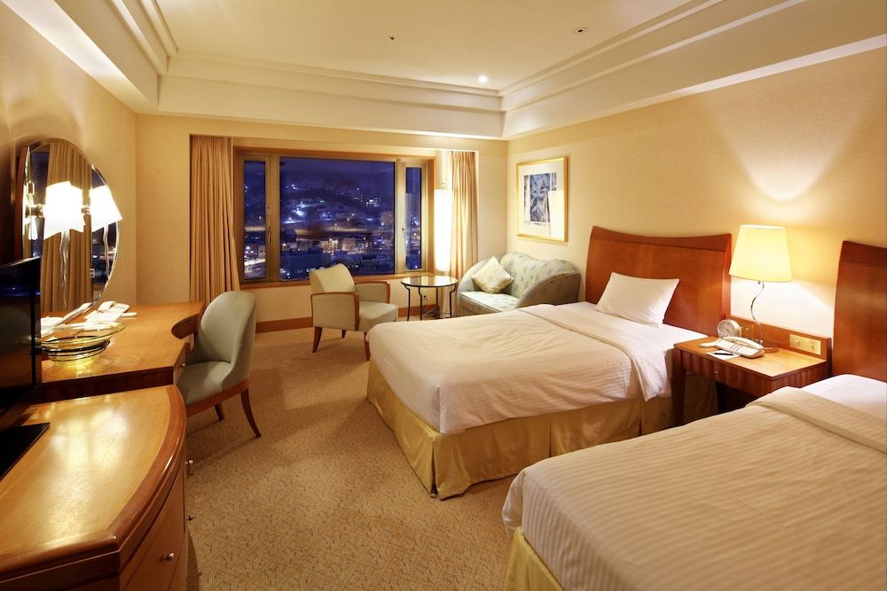 Superior Twin Room, Non Smoking, Mountain View
