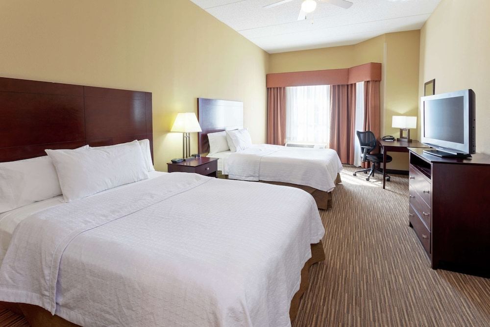 Suite, 2 Queen Beds, Accessible, Bathtub (Mobility & Hearing)
