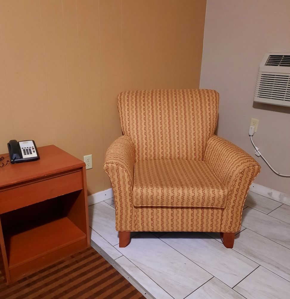 Motel Reedsburg Basic Single Room, 1 Queen Bed 11